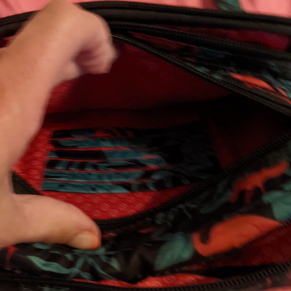 Lug flamingo crossbody